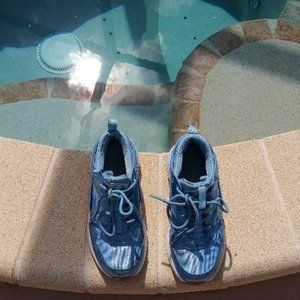 FREE SHIPPING Heelys 2 yth, 33 EURO, 1 UK good con